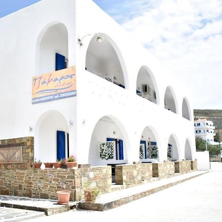Tzamaros Studios Merichas Luaran gambar